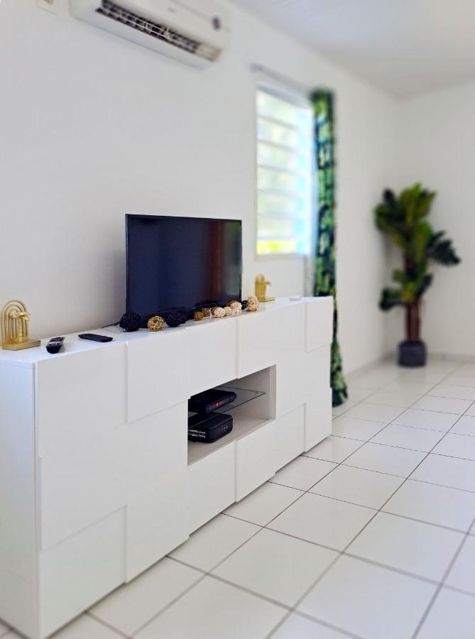 포르드프랑스 Grand Studio Meuble De 35M² 아파트 외부 사진
